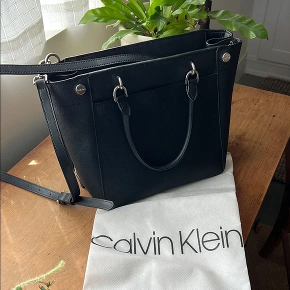 Calvin Klein Black Crossbody Bag with Silver Details - Picture 1 of 10